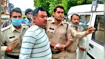 बिकरू गांव में आज भी अपने मामा के घर जाता है विकास दुबे, एनकाउंटर में मारा गया था 8 पुलिसवालों को मारने वाला