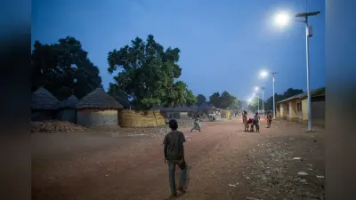 Aligarh News: बिना बिजली रोशन होंगी गांव की गलियां, जानें कल्याण ग्राम उन्नत योजना से कैसे आएगी रोशनी