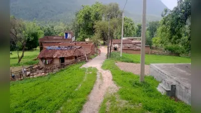 झारखंड का एक ऐसा गांव, जहां हर घर के एक-दो लोगों ने की है रेलवे में नौकरी