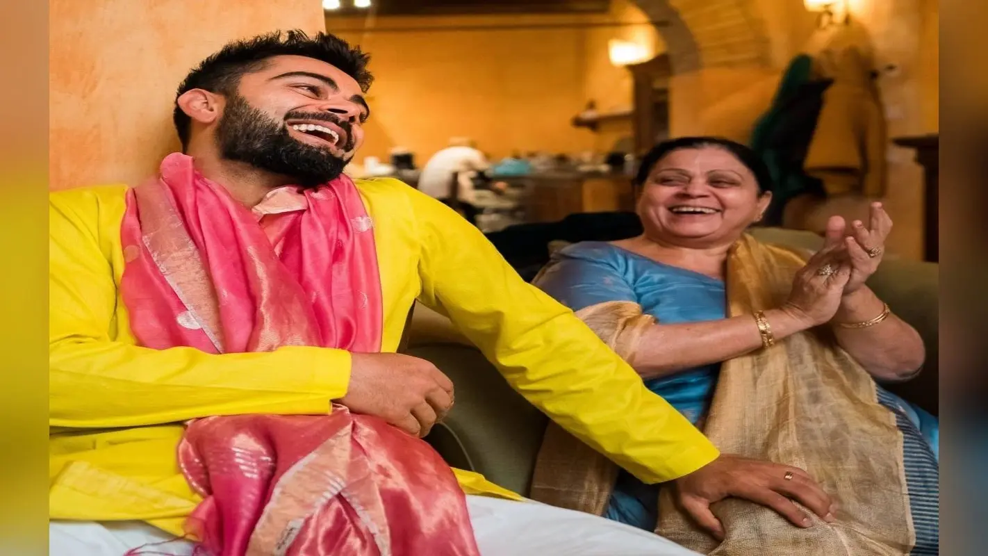 विराट कोहली का पाकिस्तान के दिव्यांग फैन के साथ वीडियो वायरल, लोगों ने कहा – आपके जैसा न कोई था, न होगा