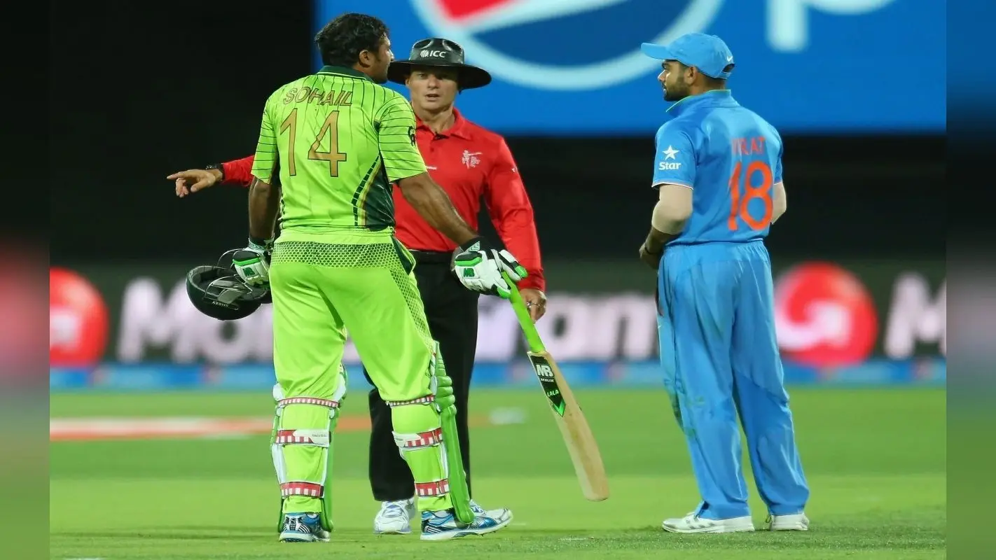 Virat Kohli पर कमेंट कर बुरे फंसे पूर्व पाक क्रिकेटर, सोशल मीडिया पर फैंस ने लगाई क्लास, यहां जानें पूरा मामला