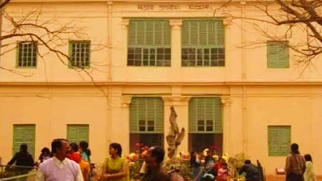 मेला के मैदान में दीवार का निर्माण, विश्व भारती विश्वविद्यालय परिसर में हुआ हंगामा