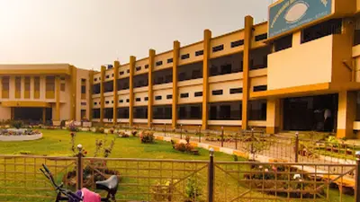 जमशेदपुर के विवेकानंद इंटरनेशनल स्कूल से निष्काषित छात्रों के अभिभावकों ने शिक्षकों को पीटा
