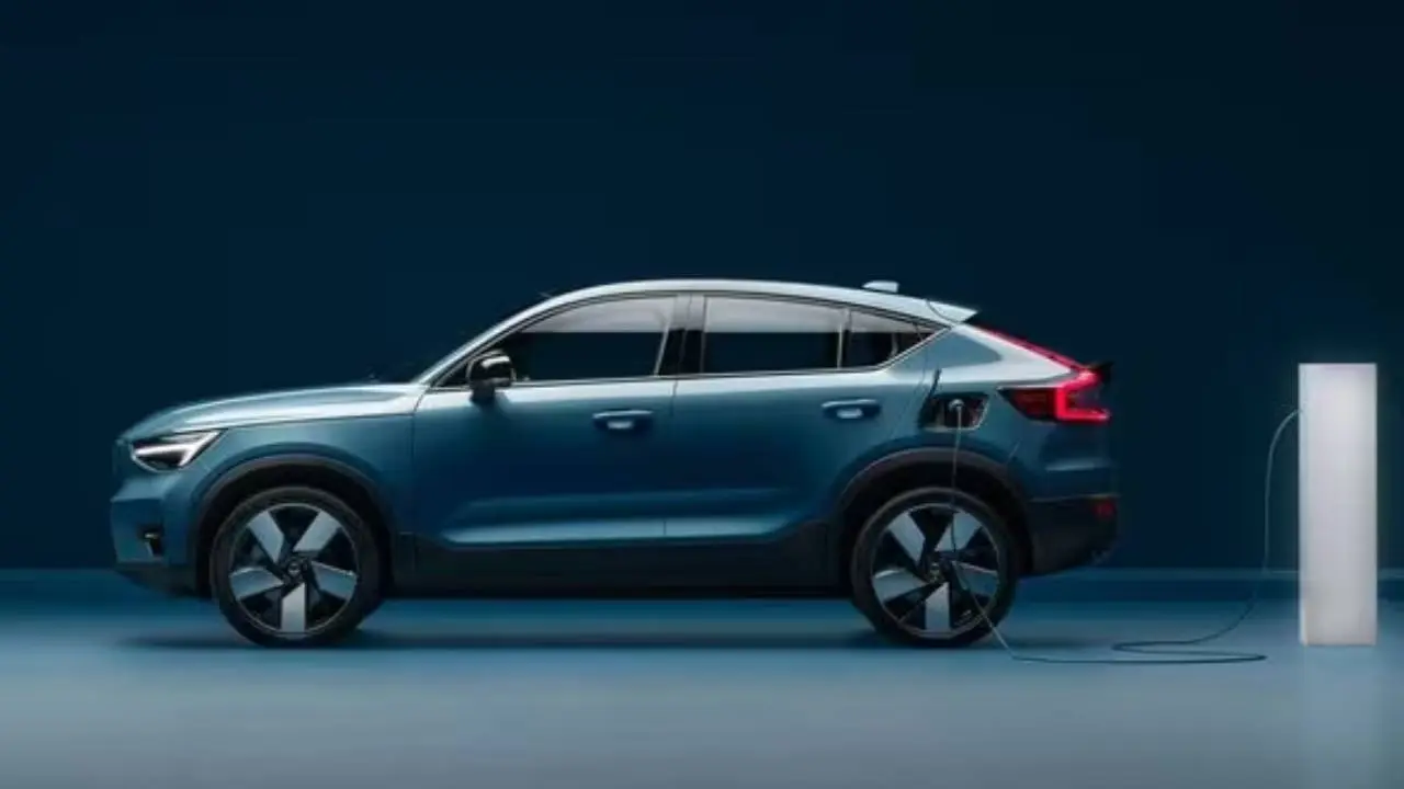 Volvo सी40 रिचार्ज इलेक्ट्रिक कूपे एसयूवी आज होगी लॉन्च, जल्द शुरू होगी बुकिंग