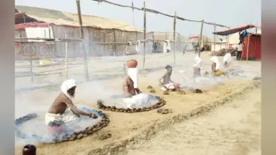 Vrindavan Kumbh 2021 : चारो ओर आग का घेरा, सिर पर आग की मटकी…संतों की तपस्या देख श्रद्धालु हैरान