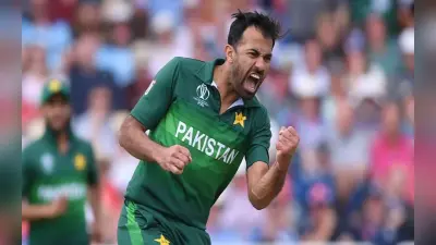 Asia Cup से पहले पाकिस्तान को लगा बड़ा झटका, इस धाकड़ गेंदबाज ने इंटरनेशनल क्रिकेट को कहा अलविदा