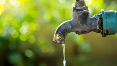 राजस्थान के रेगिस्तान और तपती धूप में पांच घंटे चलने के बाद प्यास से तड़पकर मर गयी पांच साल की बच्ची