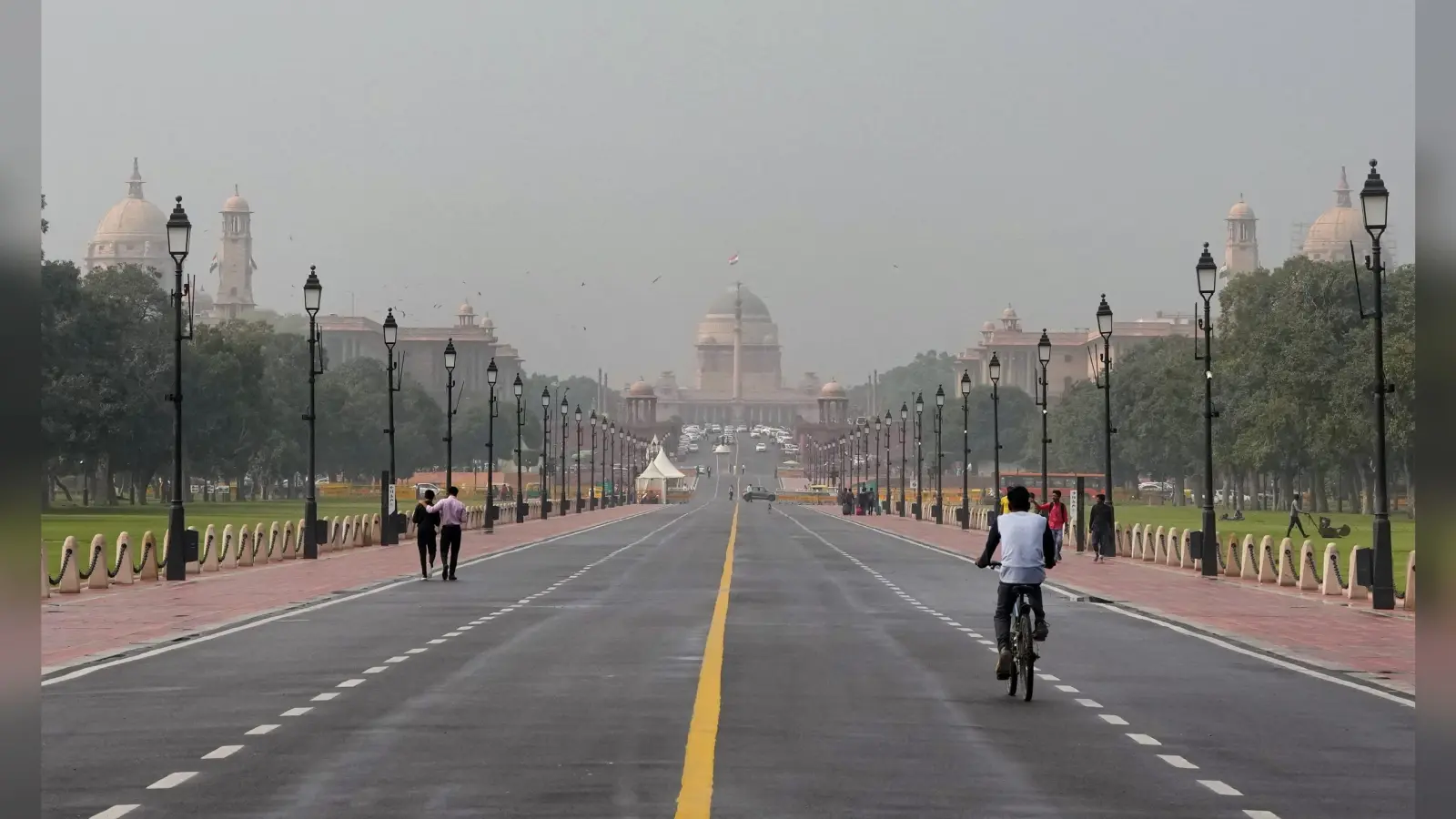 दिवाली के दिन भी दिल्ली को प्रदूषण से राहत नहीं! जानें कितना है AQI