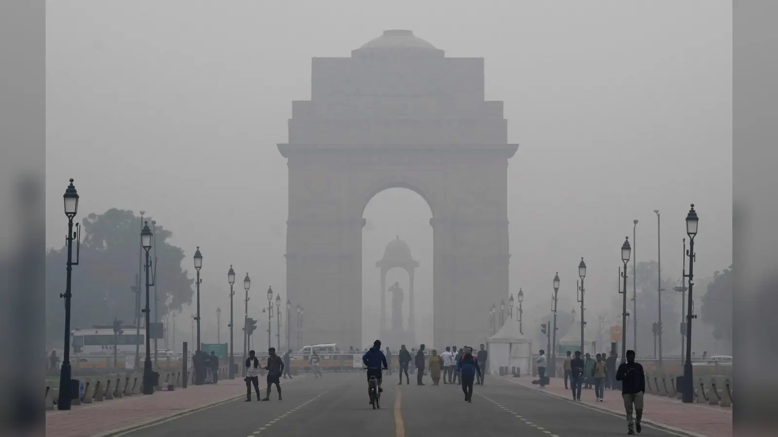 दिल्ली में ऑड-ईवन होगा लागू, स्कूल बंद, जानें केजरीवाल सरकार ने और क्या लिया फैसला