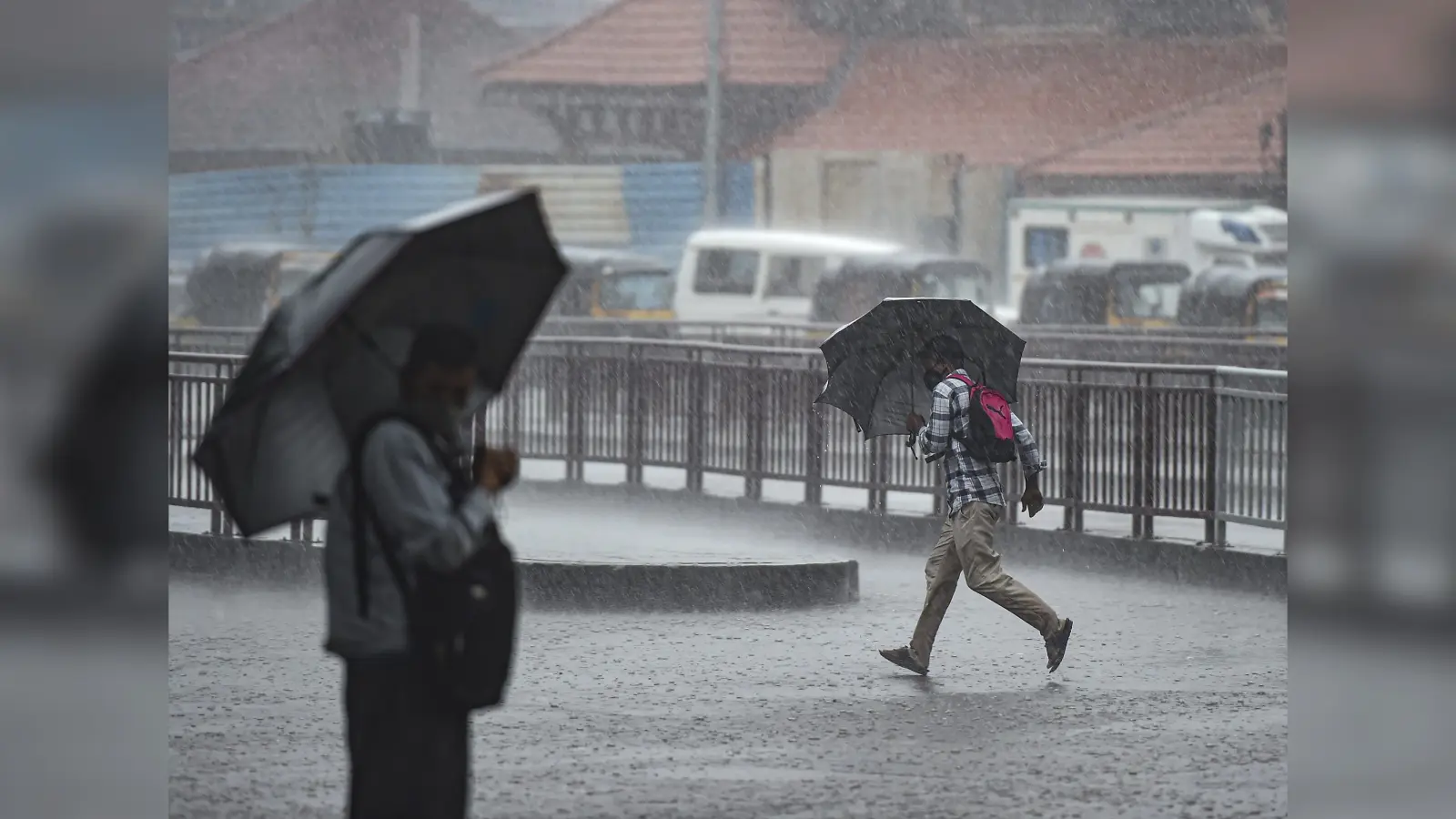 Weather Forecast : गुजरात के कई हिस्सों में भारी बारिश, एमपी में अलर्ट जारी, जानिए अन्य राज्यों के मौसम का हाल