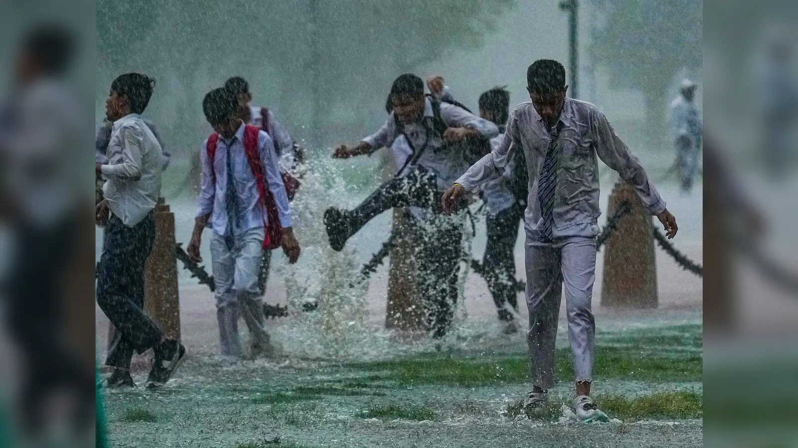 Weather Forecast LIVE Update: झारखंड, गुजरात समेत कई राज्यों में अगले 24 घंटे में बारिश की संभावना