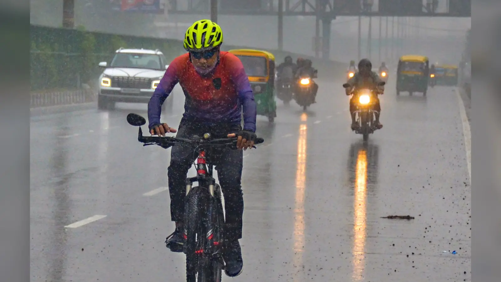 Weather Forecast: अगले दो दिनों तक दिल्ली-झारखंड-बिहार सहित इन राज्यों में होगी बारिश, जानिए मौसम का हाल