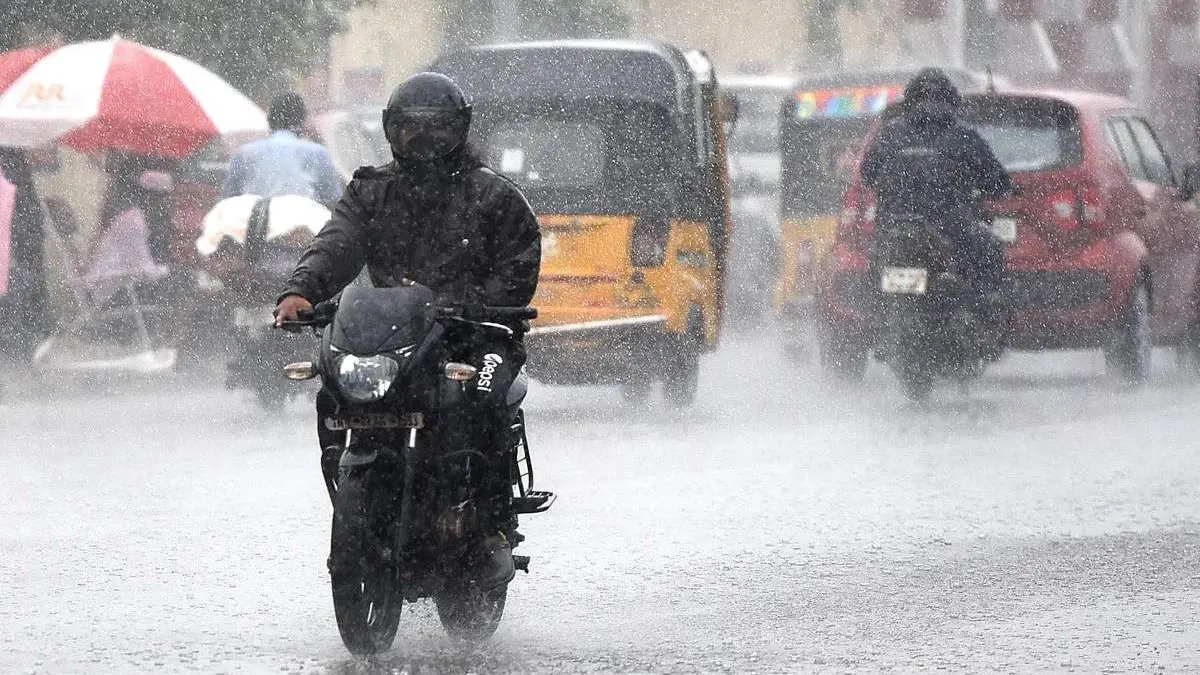 UP Weather Forecast: यूपी में अगले चार दिन एक्टिव रहेगा मानसून, इन इलाकों में जमकर होगी बारिश
