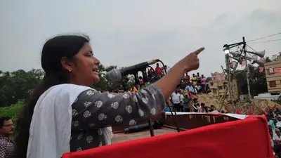 पंचायत चुनाव : कौन है मीनाक्षी मुखर्जी, जिसका भाषण सोशल मीडिया पर हो जाता है वायरल