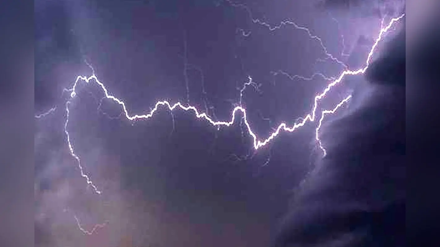 West Bengal Weather Alert: कोलकाता में छाये काले बादल, 8 अगस्त से बंगाल में भारी बारिश की चेतावनी