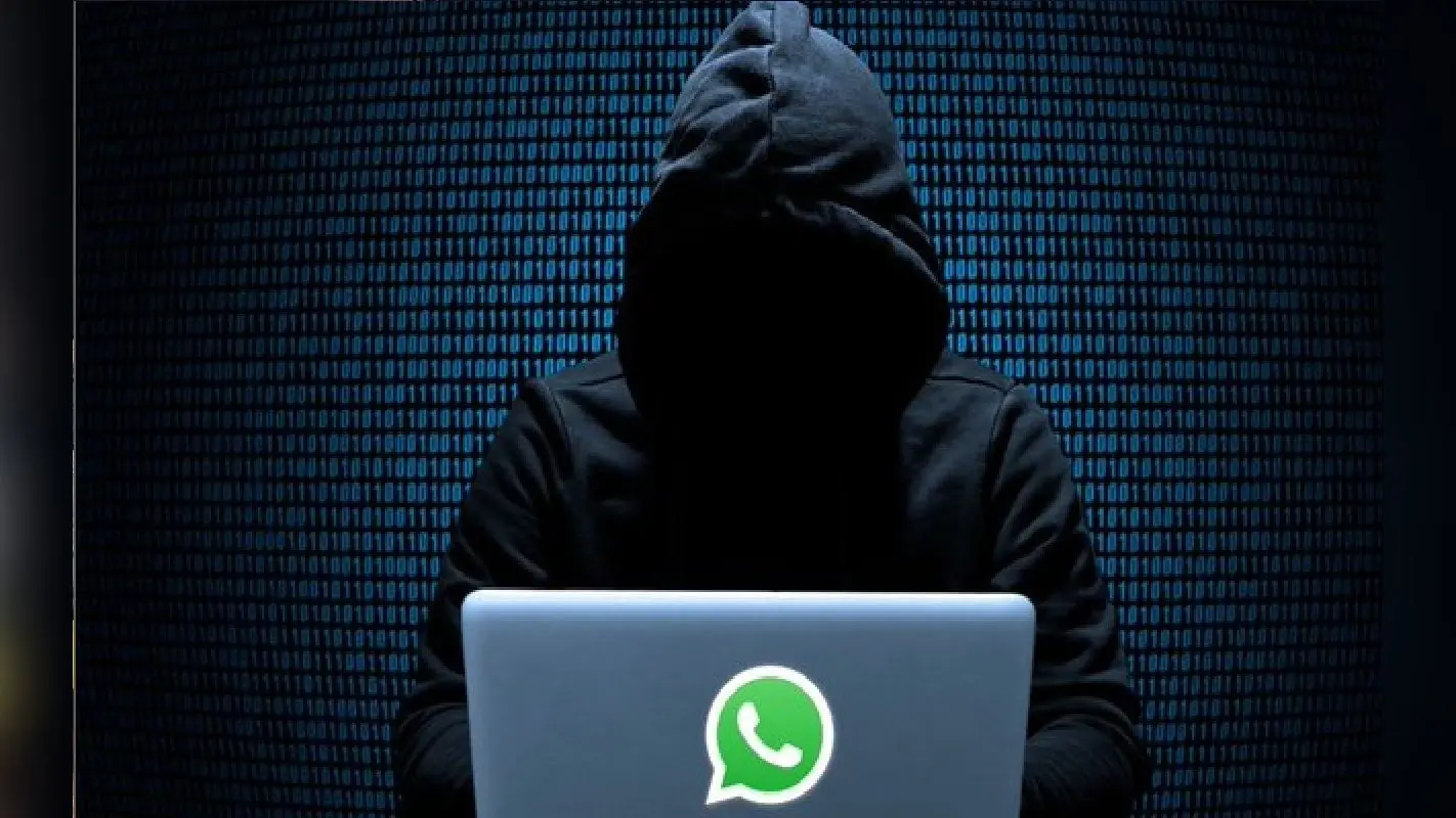 Jamshedpur News: गालूडीह में WhatsApp ग्रुप पर लॉटरी चलाने वाला गिरफ्तार, 20 लाख रुपये व 2000 टिकट जब्त