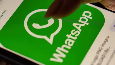 WhatsApp पर बदलेगा चैट करने का अंदाज, iPhone यूजर्स को मिलेगा नये इंटरफेस के साथ फ्रेश बटन