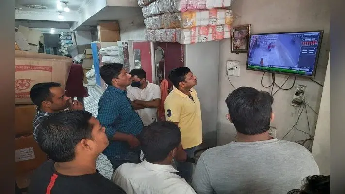 राजधानी पटना में अपराधियों के हौसले बुलंद, कोचिंग के टीचर को जबरन उठाया, घटना CCTV में हुई कैद