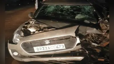 चालक के संतुलन खोने पर पुल की रेलिंग से टकराई कार, दर्दनाक हादसे में 3 दोस्तों की मौत