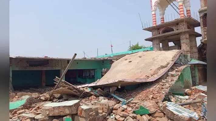 बिहार के मदरसा में बम विस्फोट, इमाम की मौत, मलवे से मिले चौंकाने वाले सामान, जमींदोज मदरसे की जानें कहानी…