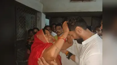 बड़ी मां से लिपट कर खूब रोये चिराग,बेटे का हाथ थाम बोली मां मैं हूं तेरे साथ