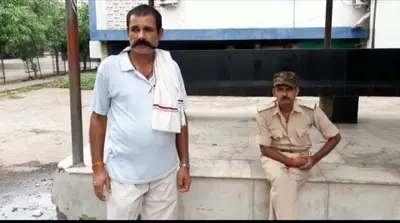 राजधानी पटना में छात्रावास में घुसकर युवक की गोली मारकर हत्या