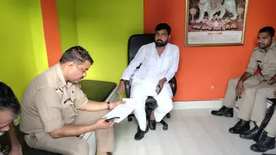 Gorakhpur News: पीएम मोदी को ज्ञापन देने जा रहे थे गोरखपुर विश्वविद्यालय के छात्र नेता, पुलिस ने किया नजरबंद