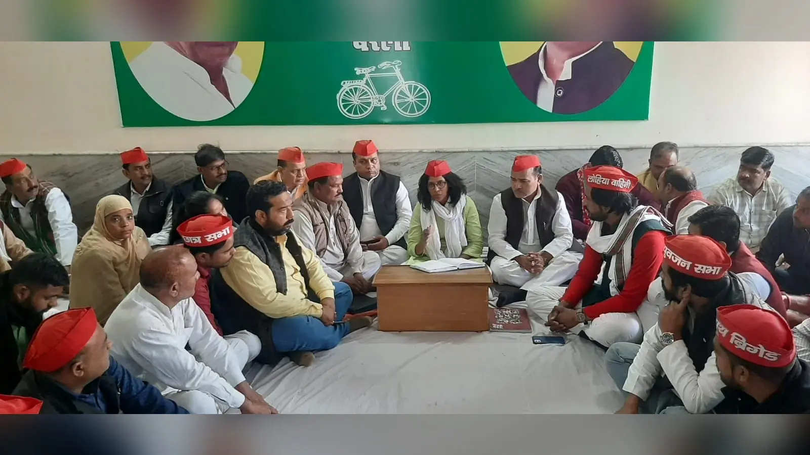 Bareilly News: सछास अध्यक्ष नेहा यादव ने की मतदाता पुनरीक्षण अभियान की समीक्षा बैठक, तैयार की यह रणनीति