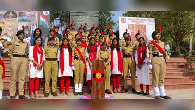 Lucknow News: स्वर्णिम विजय मशाल पहुंची लखनऊ यूनिवर्सिटी, एनसीसी कैडेट्स ने दिया गार्ड ऑफ ऑनर