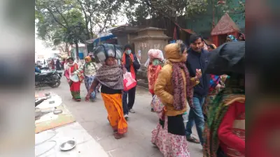 अंतरगृही परिक्रमा यात्रा में उमड़ा आस्था का सैलाब, नंगे पांव 25 किमी के सफर पर निकले काशीवासी