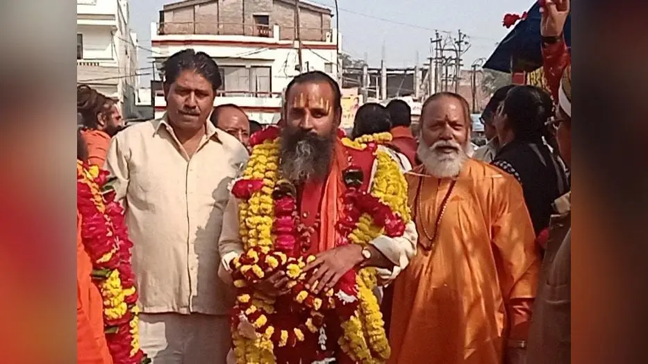 महाराज कालीचरण की गिरफ्तारी के विरोध में अखाड़ा परिषद महामंत्री, बोले- कांग्रेस ने रची साजिश