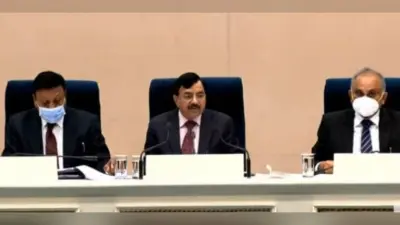 UP Chunav 2022: यूपी में कोरोना संकट के बीच चुनावी शंखनाद, जानें क्या है गाइड लाइन