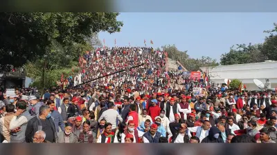 UP Election 2022: अखिलेश यादव की ‘वर्चुअल रैली’ में जुटे हजारों समर्थक, लखनऊ DM ने दिए जांच के आदेश