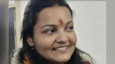 पिता ने थामा सपा का दामन तो बीजेपी ने बेटी को उतारा चुनावी मैदान में, बिधूना सीट पर दिलचस्प हुआ मुकाबला