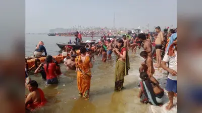 मौनी अमावस्या पर लाखों श्रद्धालुओं ने लगाई संगम में डुबकी, स्वामी अवमुक्तेश्वरा नंद ने कही ये बात
