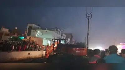 Aligarh News: पतंग लूटने के दौरान नाले में गिरा बच्चा, सर्च ऑपरेशन जारी