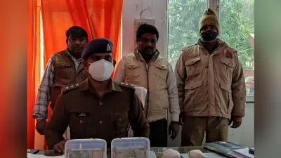 गोरखपुर में पुलिस ने 2 जहर खुरानों को किया गिरफ्तार, हैदराबाद के यात्री से की थी लूट