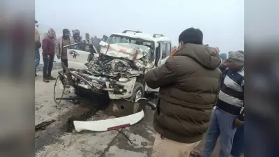 गोरखपुर में बड़ा हादसा, रोडवेज और बारातियों से भरी गाड़ी में आमने-सामने की टक्कर, तीन की मौत, 3 घायल