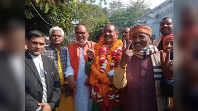UP Chunav 2022: फूलपुर से प्रवीण पटेल और मुर्तजा सिद्धिकी ने किया नामांकन