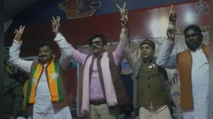Gorakhpur News: सांसद रवि किशन ने विपिन सिंह के लिए किया प्रचार, बोले- वेस्टर्न यूपी में बीजेपी की लहर