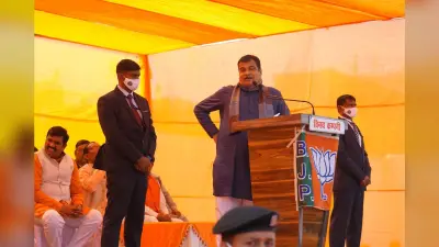 नितिन गडकरी ने पानी पर उतरने वाले जहाज से आने का वादा तोड़ा, जनता से यूपी के सीएम को लेकर रही ये बात
