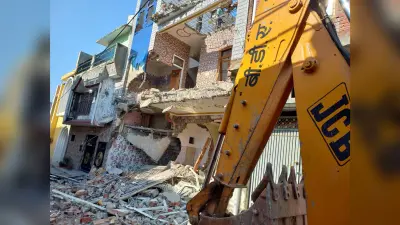 Bareilly News: ड्रग्स माफिया के बेटे फैजान की कोठी पर चली बीडीए की जेसीबी, 43 मिनट में किया ध्वस्त
