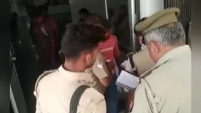 UP News: अमेठी में रंग लगाने को लेकर दो पक्षों में जमकर चले लाठी-डंडे, दो की मौत, कई घायल
