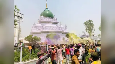 हिन्दू-मुस्लिम एकता की मिसाल है देवा शरीफ की अनोखी होली, देश के कोने-कोने से आते हैं लोग