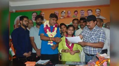 Aligarh News: सांसद-विधायक से मिल रहे यूक्रेन रिटर्न स्टूडेंट्स और पैरेंट्स, ये है कारण