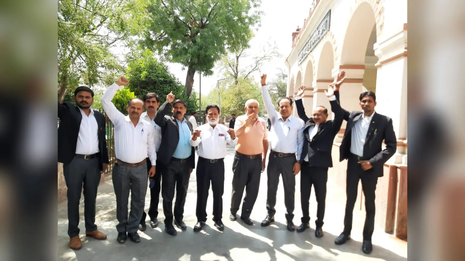 केंद्रीय मंत्री किरेन रिजिजू के बयान से खफा अधिवक्ता न्यायिक कार्य से रहे विरत, आंदोलन की दी धमकी