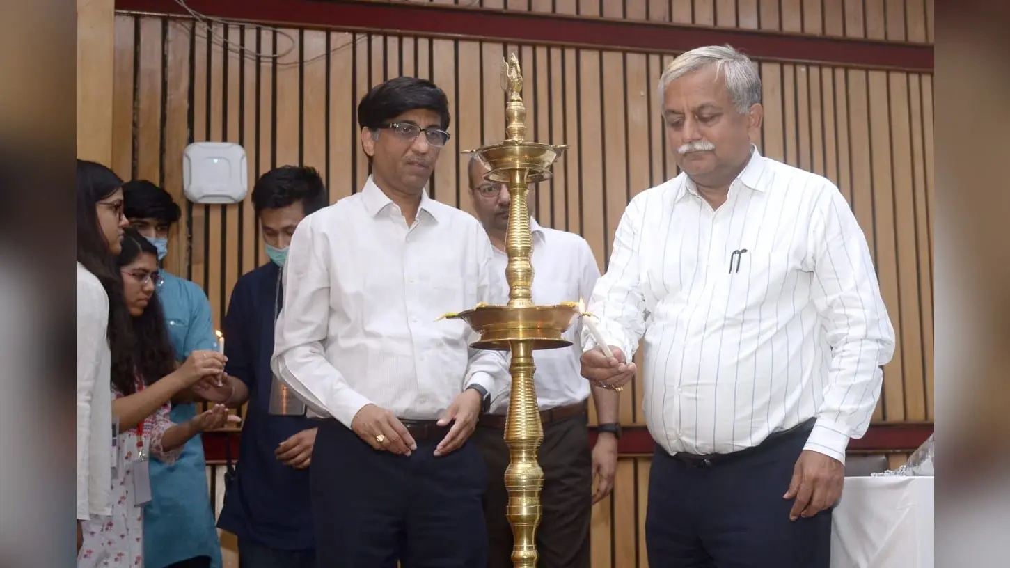 Kanpur News: आईआईटी कानपुर में अंतराग्नि 21 का उद्घाटन, ACS अवनीश अवस्थी रहे मौजूद