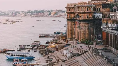 Air Pollution in Varanasi: वाराणसी में दशाश्वमेध घाट की हवा सबसे ज्यादा प्रदूषित, उठने लगे ये सवाल