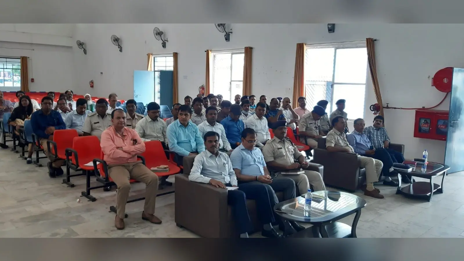 Jharkhand: लोहरदगा में हुई शांति समिति की बैठक, एसपी ने कहा सोशल मीडिया के दुरुपयोग से बचें
