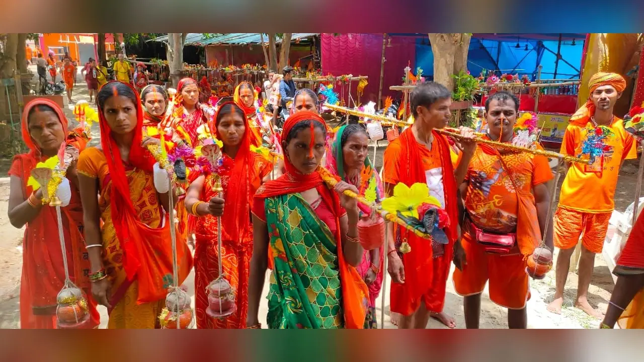 Shravani Mela 2022 LIVE: कांवरिया पथ पर मौसम हुआ सुहाना, शिवभक्तों में दिखा गजब का उत्साह, देखें तस्वीरें